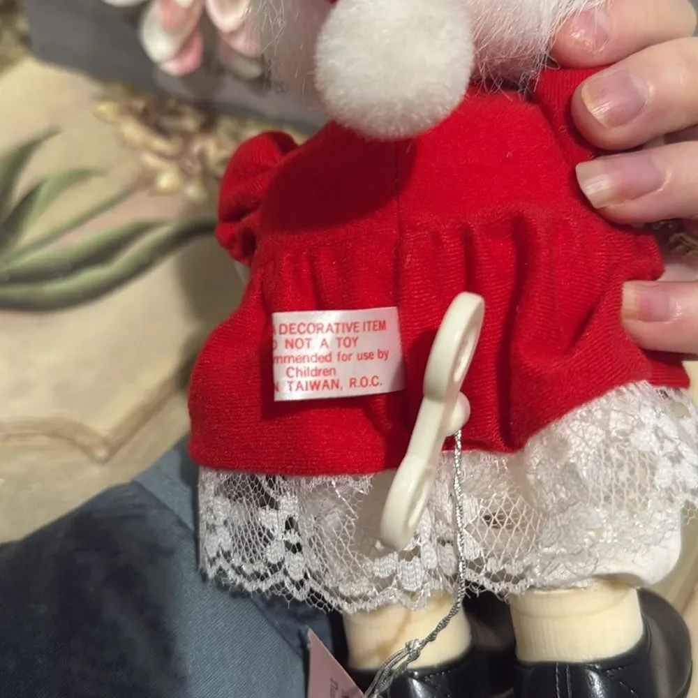 Vintage Cuddle Kidz Animated Musical Christmas Doll List Wind Up
